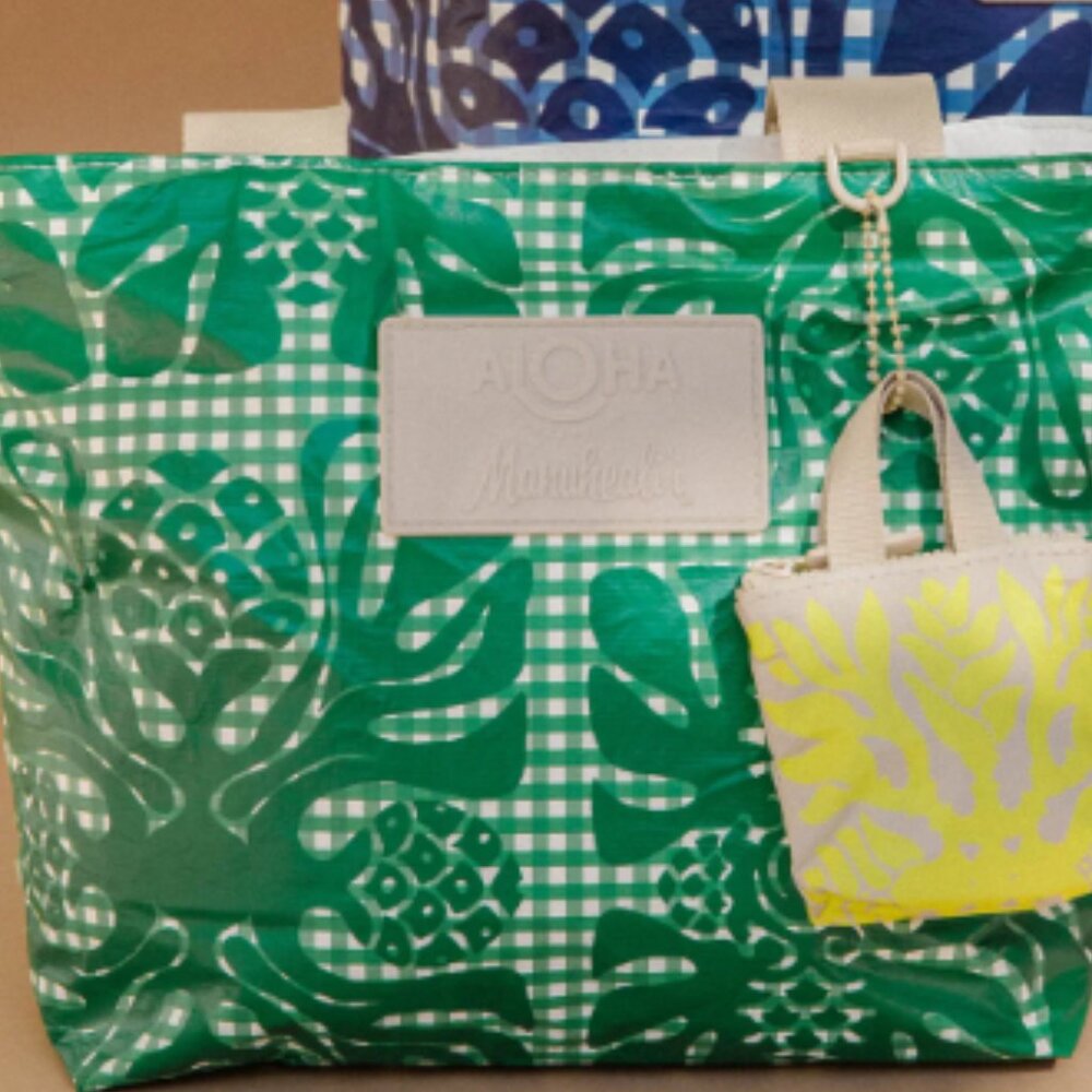 Aloha Collection Holiday Kealoha by Manuhealiʻi NWT   (SALE PRICE FINAL) - Picture 5 of 5